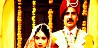 Poster of Akshay Kumar and Land Pardaner's film 'Toilet: Ek Prem Katha' is released, with the wish of his bride 'Clean Freedom'