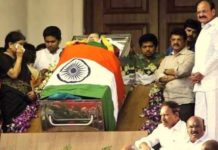 जयललिता के निवास स्थान को बनाया सरकारी स्मारक साथ ही दिए रहस्यमयी मौत की जांच के आदेश Jaylalitha