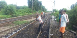 Karna me chatki patri
