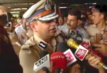 मुंबई: एल्फिन्स्टन रेलवे स्टेशन पर भगदड़ से 22 लोगों की मौत और 30 घायल Mumbai Foot Over Bridge Accident