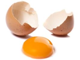 जानिए कैसे अंडे का छिलका दिलाएगा चाँद जैसी रंगत Egg