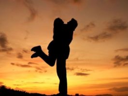 जानिए कब और कैसे बनाये अपने Valentine Week को Special Perfect Couple