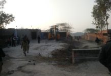 गरजा प्रशासन का महाबली गिराये गये कुछ अवैध कब्जे