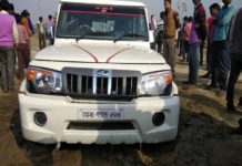 गौमांस तस्कर मौके से बोलेरो छोड़ भागे