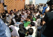 ग्रामीणों के आगे झुका प्रशासन, लिखित में मांगी मांगे