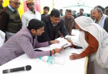 जिलाधिकारी ने किया शीतकालीन रात्रि भ्रमण, सुनी लोगों की समस्याएं