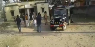 भाजपा जिलाध्यक्ष हरदोई के थाने में दबंगई करने का वीडियो वायरल