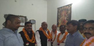 क्रय विक्रय समिति चुनाव में सण्डीला