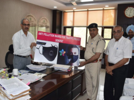 Anti pollution mask distributed by DSP in rohtak.