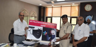 Anti pollution mask distributed by DSP in rohtak.