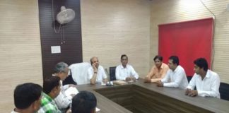सांसद रमेश कौशिक ने ली गनौर नगरपालिका के कार्यकर्ताओं की बैठक