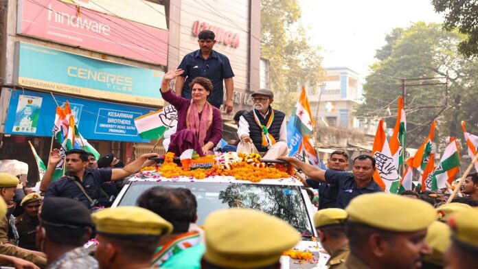 Priyanka-Gandhi-Vadra-holds-roadshow.